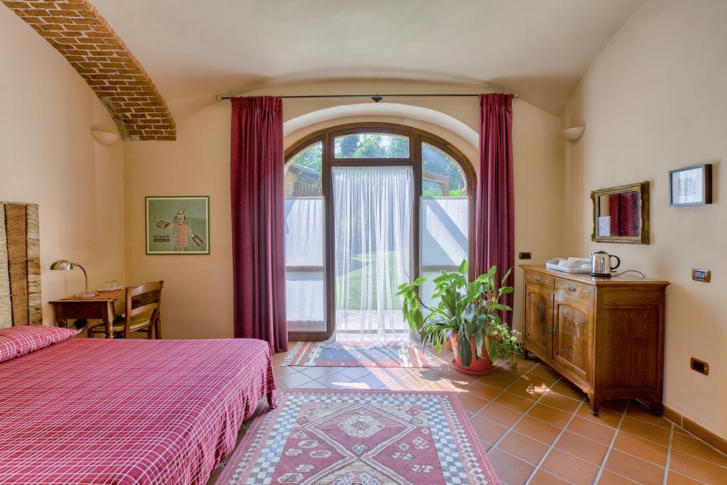 איבראה B&B Cascina Moncrava מראה חיצוני תמונה
